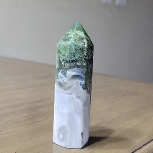 High Quality Moss Agate Tower